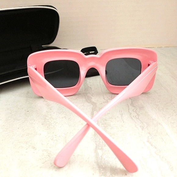 New Boutique Women's Polarized Barbie Pink Bubble Puffy Sunglasses - Picture 6 of 9